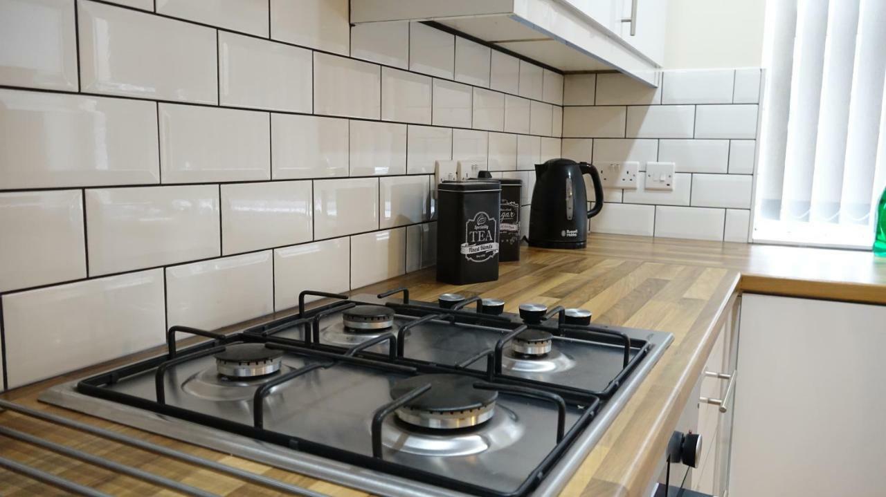 Heathrow Ensuite Rooms- Auto Check In Gazde/Camere de închiriat